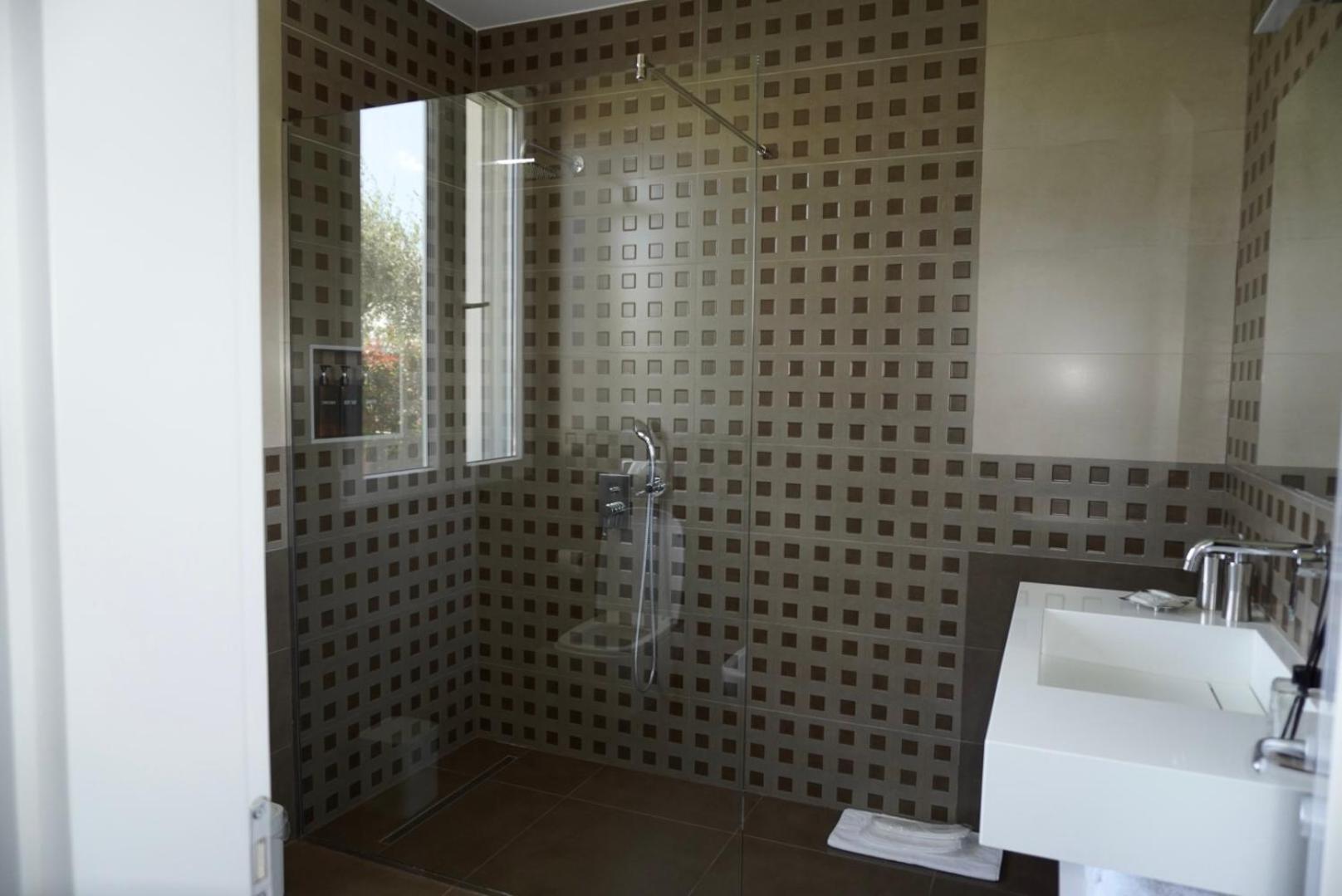 Kryemëdhej Villa Esmi Durres מראה חיצוני תמונה
